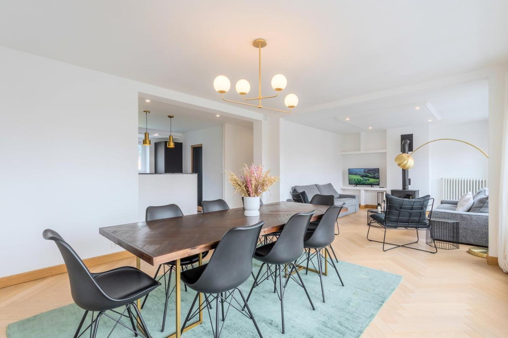 Appartement Large 130 M² 4-bedroom
