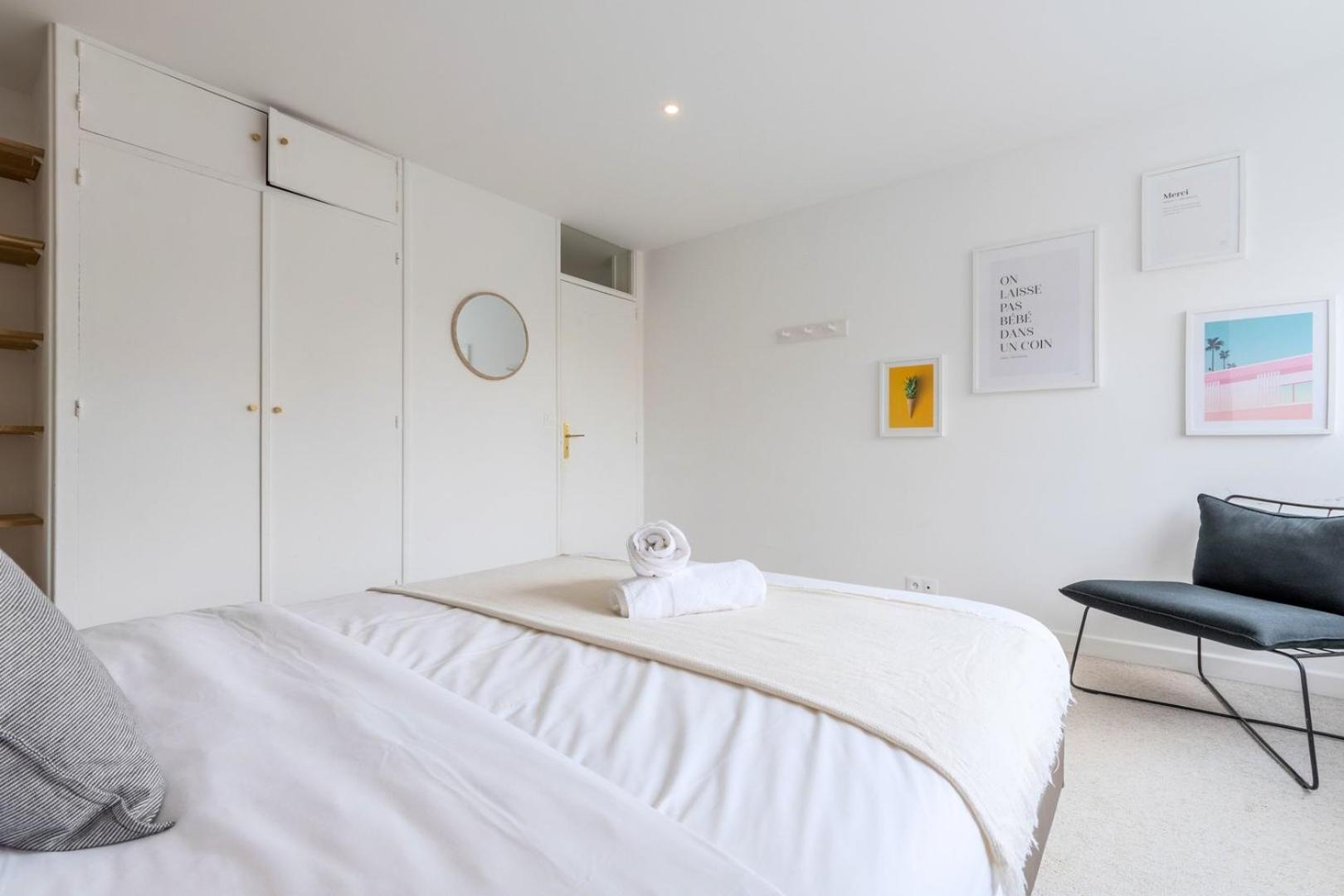 Large 130 M² 4-bedroom Appartement