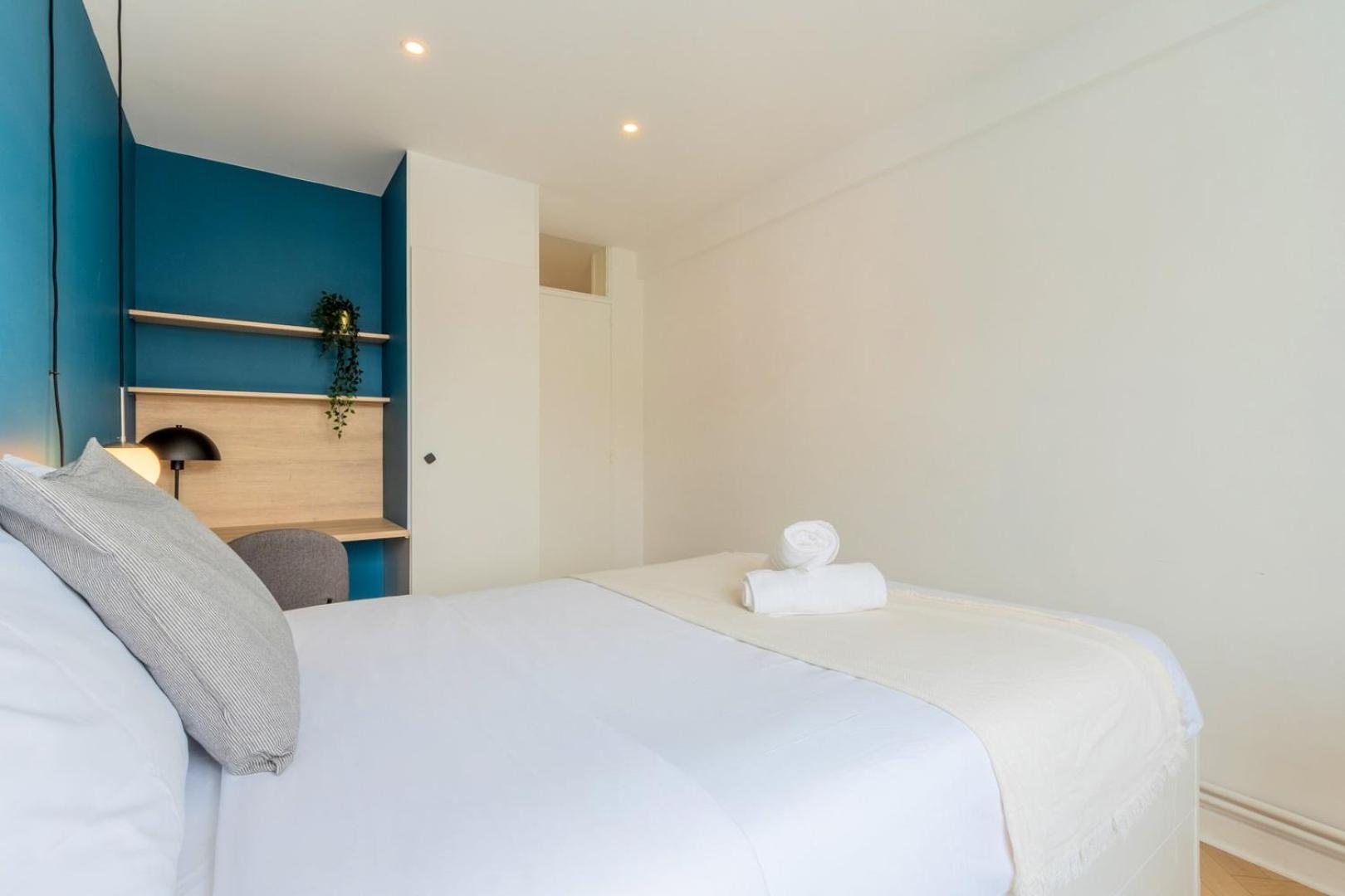 Large 130 M² 4-bedroom Apartment Lille